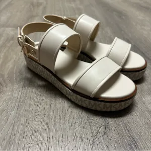 NEW MICHAEL Michael Kors Richie Logo Print Platform Sandals Size 7.5 Vanilla
