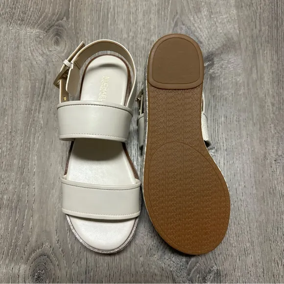 NEW MICHAEL Michael Kors Richie Logo Print Platform Sandals Size 7.5 Vanilla