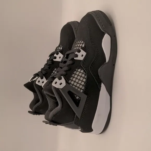 New Nike Little Kids Jordan 4 Retro White Thunder Shoes Sz 11C