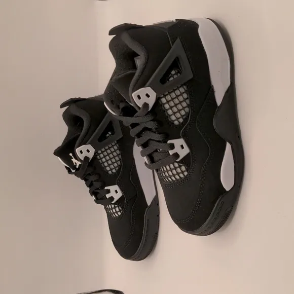 New Nike Little Kids Jordan 4 Retro White Thunder Shoes Sz 11C