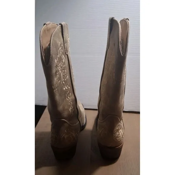 NEW ROPER JUDITH VINTAGE BEIGE FAUX LEATHER EMBROIDERED WOMEN'S COWBOY BOOTS 7 M
