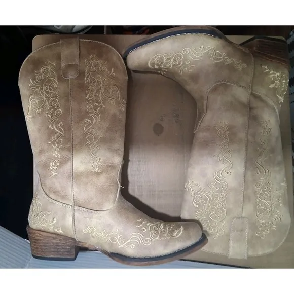 NEW ROPER JUDITH VINTAGE BEIGE FAUX LEATHER EMBROIDERED WOMEN'S COWBOY BOOTS 7 M