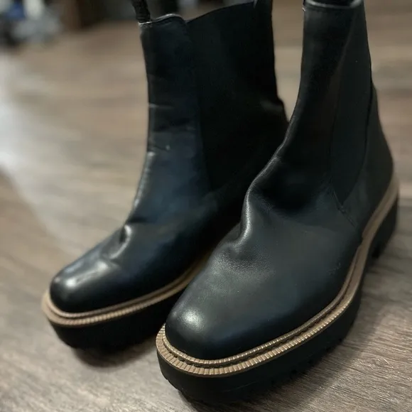 NEW Sam Edelman Black Laguna Chelsea Boot - Size 8