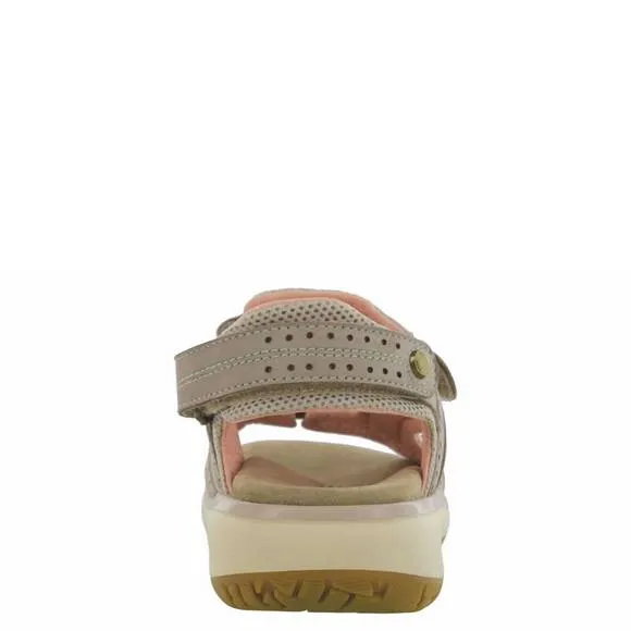 NEW SAS women's embark sandals in taupe