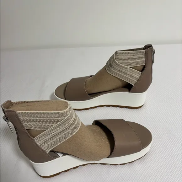 New Sorel Cameron Flatform Ankle Straps Platform Sandals Women's Size: 8.5