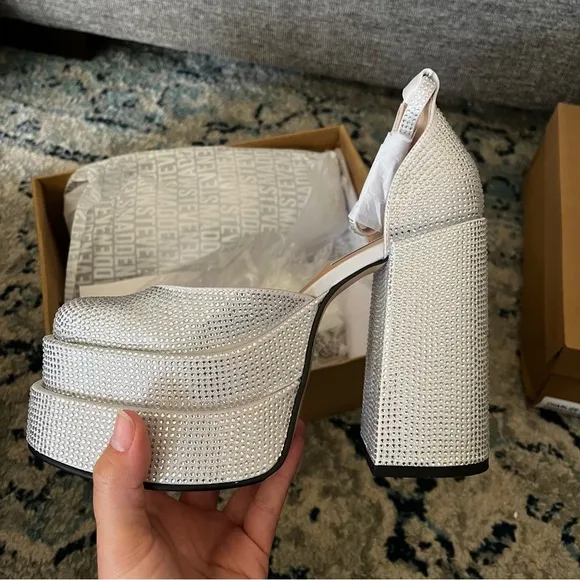 New Steve Madden Charlize Rhinestone Silver white platform heels Size 6.5