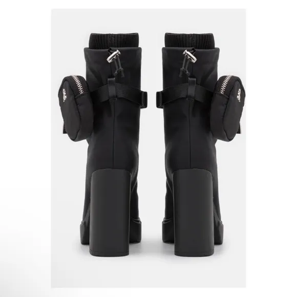 New! STEVE MADDEN RiseUp Zip Pocket Nylon Platform Ankle Boots
