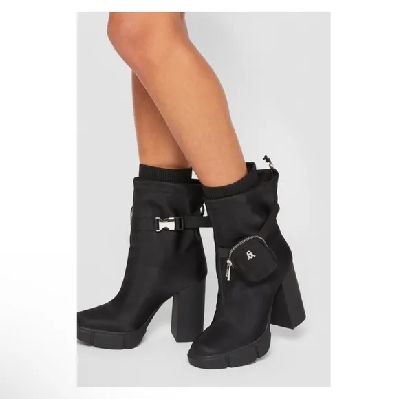 New! STEVE MADDEN RiseUp Zip Pocket Nylon Platform Ankle Boots