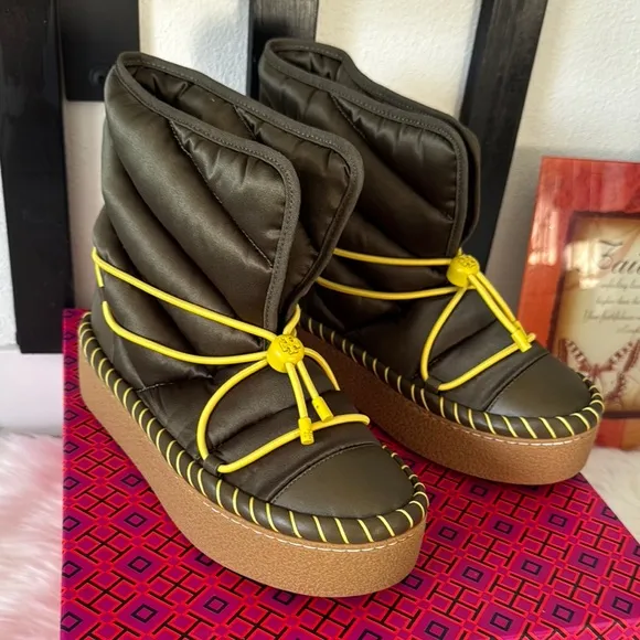 NEW Tory Burch Sleeping Bag sSize 7 Olive and Yellow Boots