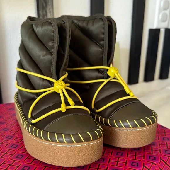 NEW Tory Burch Sleeping Bag sSize 7 Olive and Yellow Boots