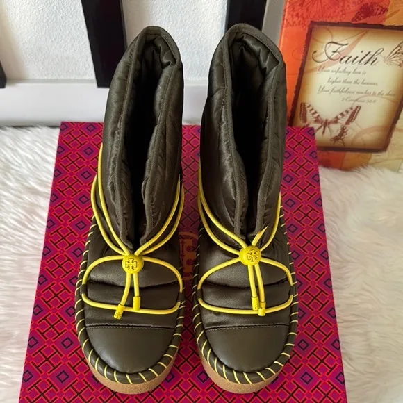 NEW Tory Burch Sleeping Bag sSize 7 Olive and Yellow Boots