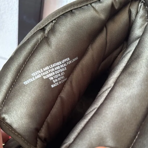 NEW Tory Burch Sleeping Bag sSize 7 Olive and Yellow Boots