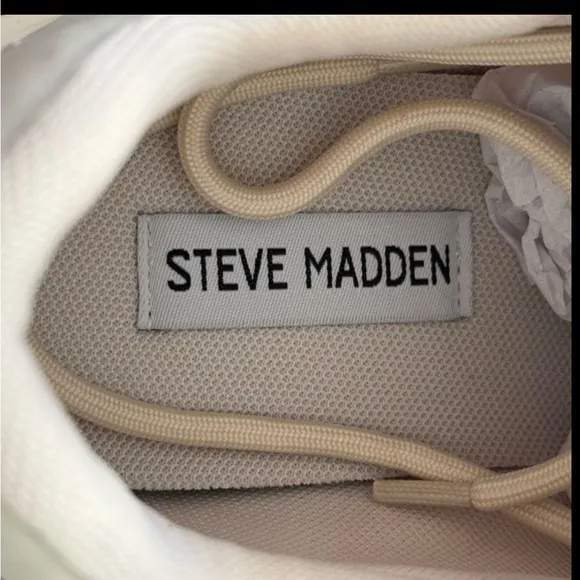New Without Box  Steve Madden Possession Bone/Khaki Sneaker POSS0351 Women’s 7