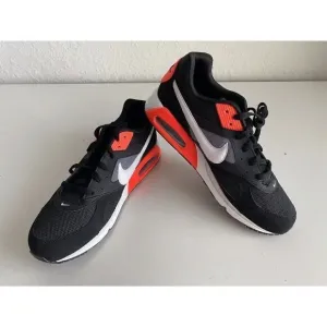 New Nike Air Max IVO Size 11.5 Running Shoe Sneaker 580518-016 Black Crimson