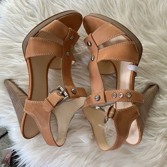 NIB Stacked Heel Tan Coach Sandals