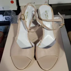 Nib Stele Women's Cream Sandals