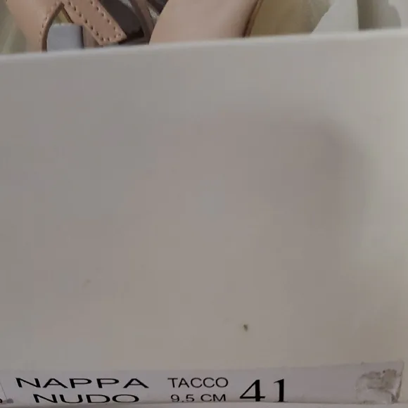 Nib Stele Women's Cream Sandals