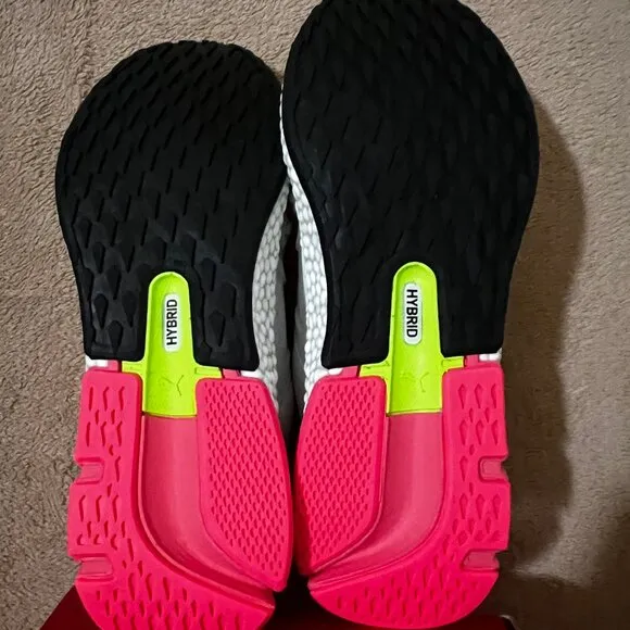 NIB WOMANS PUMA Hybrid Sky White/Pink 192576-05‎ Sz 8.5