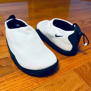 NIKE ACG MOC AIR MOC SUMMIT WHITE-BLACK &quot;SLIP ON SHOES&quot; SIZE 11 [DZ3407-100]
