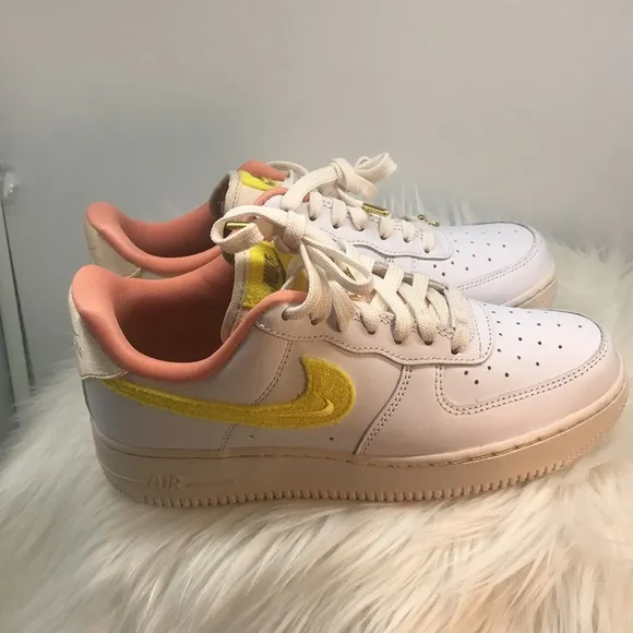 Nike Air Force 1 '07 LXWomen's Shoes Size 7.5