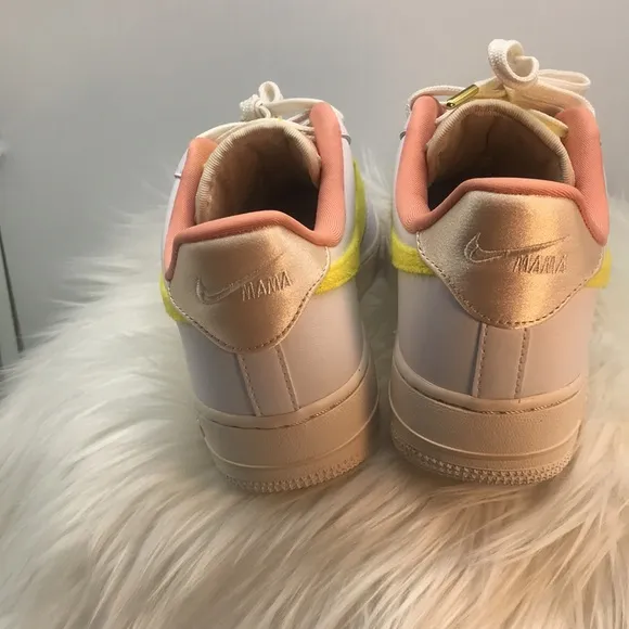 Nike Air Force 1 '07 LXWomen's Shoes Size 7.5