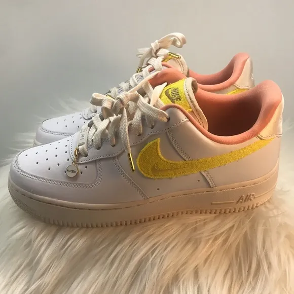 Nike Air Force 1 '07 LXWomen's Shoes Size 7.5