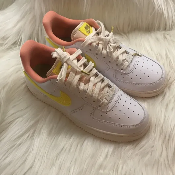 Nike Air Force 1 '07 LXWomen's Shoes Size 7.5