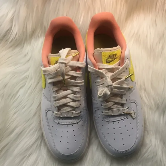 Nike Air Force 1 '07 LXWomen's Shoes Size 7.5