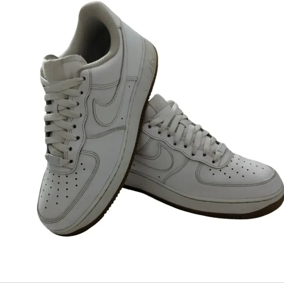 Nike Air Force 1 White/GumLeather Streetwear Mens 9 Clean Crisp Athleisure Retro