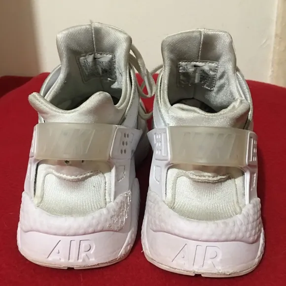 Nike Air HuaracheMen's Shoes size 9.5