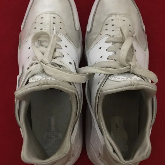 Nike Air HuaracheMen's Shoes size 9.5
