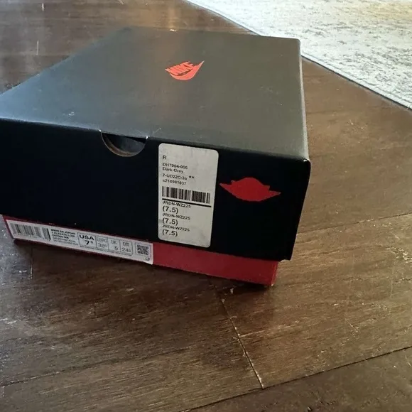 Nike-Air Jordan 1-Elevate Low-Women’s 7.5 red/Gray