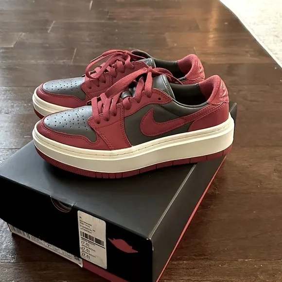 Nike-Air Jordan 1-Elevate Low-Women’s 7.5 red/Gray