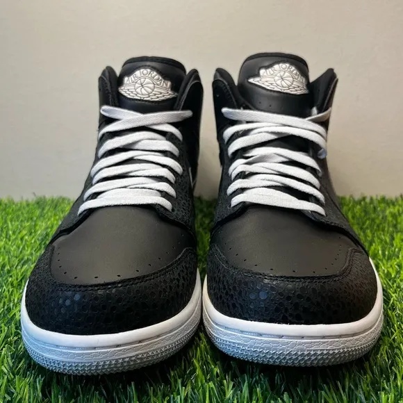Nike Air Jordan 1 Retro 86 Pure Platinum Black