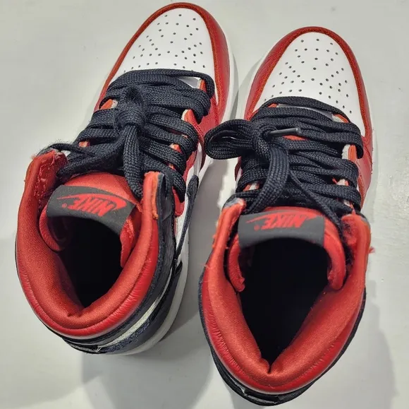NIKE AIR JORDAN 1 RETRO BASKETBALL SHOES SATIN SNAKE CHICAGO YOUTH KIDS SIZE 1Y