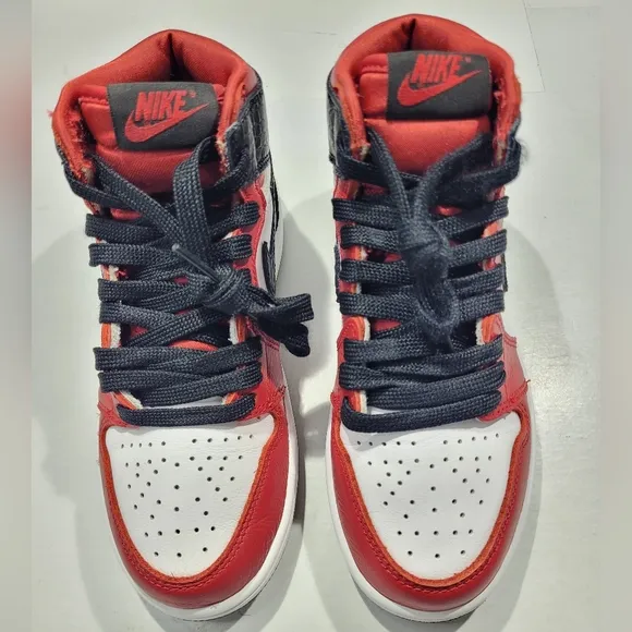 NIKE AIR JORDAN 1 RETRO BASKETBALL SHOES SATIN SNAKE CHICAGO YOUTH KIDS SIZE 1Y
