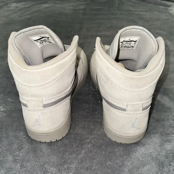 Nike Air Jordan 1 Retro High ‘Grey Suede’ - Size 10
