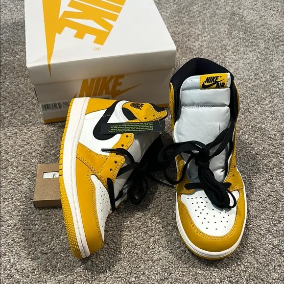 Nike Air Jordan 1 Retro High OG Yellow Black White Men's Shoes