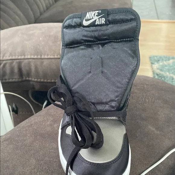 Nike Air Jordan 1 Retro Women’s shoes 8.5