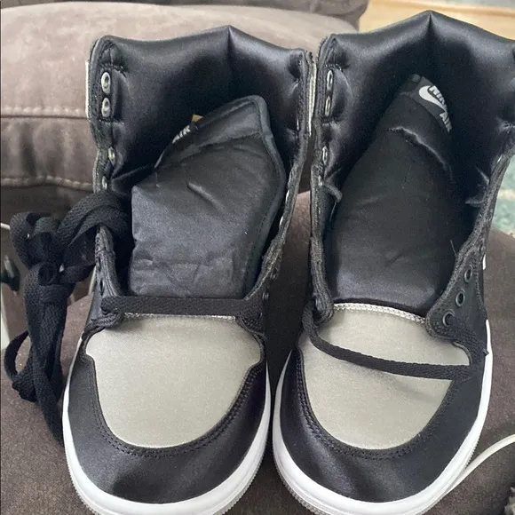 Nike Air Jordan 1 Retro Women’s shoes 8.5