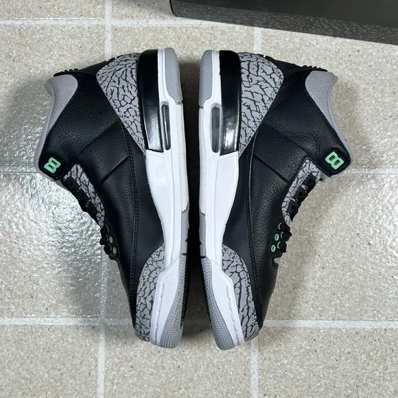 Nike Air Jordan 3 Retro GS Size 7Y Shoes DM0967-031 Green Glow Black