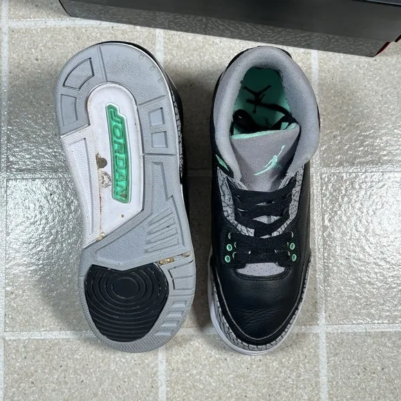 Nike Air Jordan 3 Retro GS Size 7Y Shoes DM0967-031 Green Glow Black