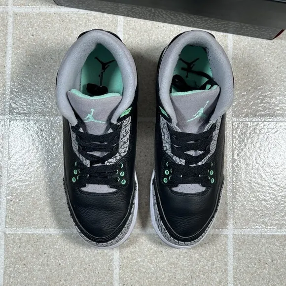 Nike Air Jordan 3 Retro GS Size 7Y Shoes DM0967-031 Green Glow Black