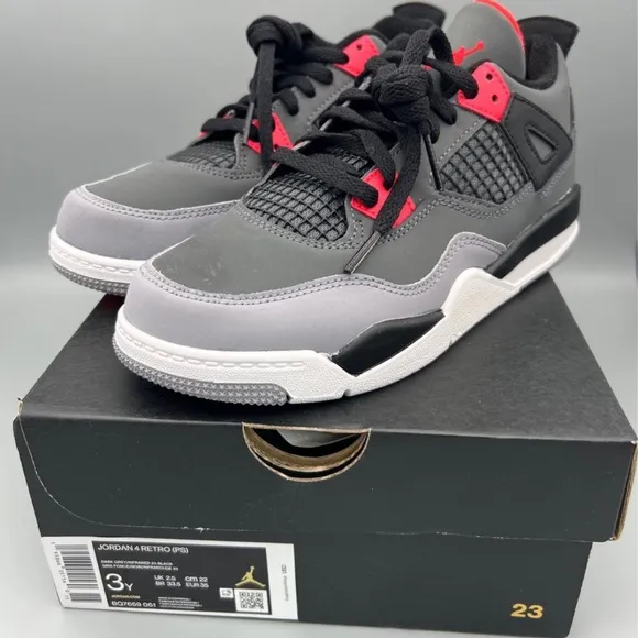 Nike Air Jordan 4 Retro Shoes size 3Y