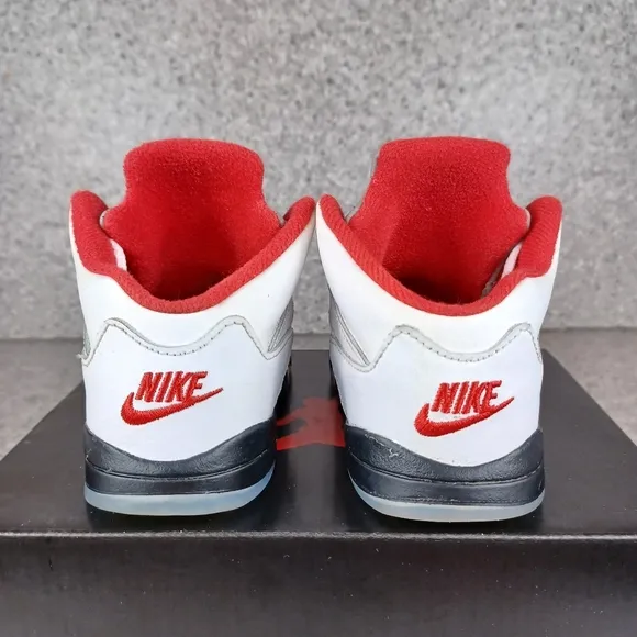 Nike Air Jordan 5 Retro Sneakers Kids 7C Toddler Shoes
