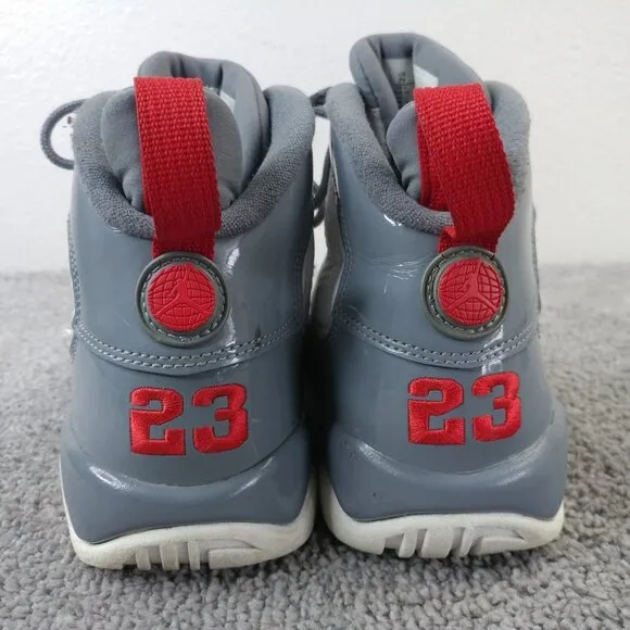 Nike Air Jordan 9 Retro Fire Red Boys Size 7Y Basketball Shoes 302359-162