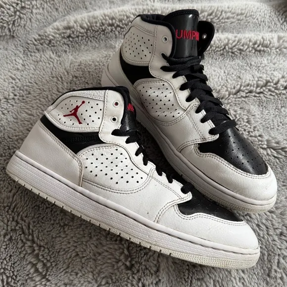 Nike Air Jordan Access Jumpman 2022 White Black Red Sporty Men 9 Running Shoes