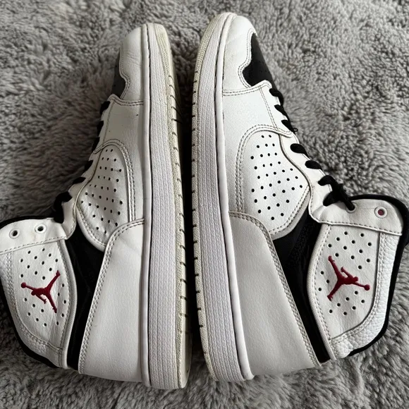 Nike Air Jordan Access Jumpman 2022 White Black Red Sporty Men 9 Running Shoes