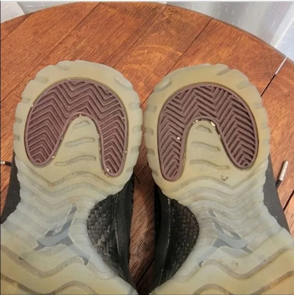 Nike Air Jordan Future Black Night Maroon Furry Sneakers Size 7