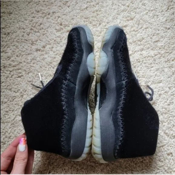 Nike Air Jordan Future Black Night Maroon Furry Sneakers Size 7